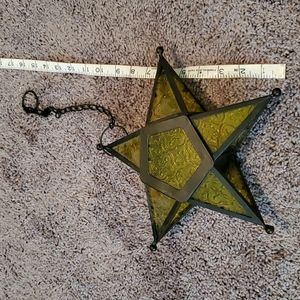 Tealight candle holder